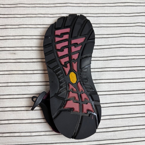 Chaco Z/1 Classic Sandals Women’s – Black with Pink Chevron Straps – W6 - Picture 7 of 7